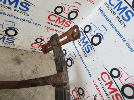 Spārns - Traktors Massey Ferguson 5450, 5420 Front Axle Mudguard Fender Frame Pair 4353084m91: foto 8