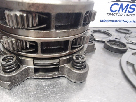 Sajūgs un rezerves daļas - Lauksaimniecības tehnika Massey Ferguson 6150, 6100 Series, Dana Transmission Wet Clutch Assy 3712440m11: foto 9