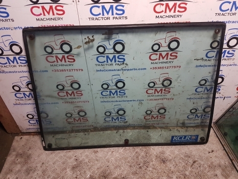 Massey Ferguson 690, 665, 698, 699 Cab Front Glass Windscreen Tg1246 - Vējstikls - Traktors: foto 1 Massey Ferguson 690, 665, 698, 699 Cab Front Glass Windscreen Tg1246 - Vējstikls - Traktors: foto 1