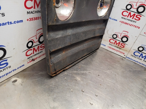 Massey Ferguson 690, 698, 699, 265, 275 Front Grille 682342m91, 1682950m91 - Radiatora reste: foto 5 Massey Ferguson 690, 698, 699, 265, 275 Front Grille 682342m91, 1682950m91 - Radiatora reste: foto 5