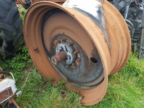 Massey Ferguson 7719, 7719s, 7720, 7620, 7619 Rear Wheel Rim 20x42 4355999m92 - Riteņa disks - Lauksaimniecības tehnika: foto 3 Massey Ferguson 7719, 7719s, 7720, 7620, 7619 Rear Wheel Rim 20x42 4355999m92 - Riteņa disks - Lauksaimniecības tehnika: foto 3