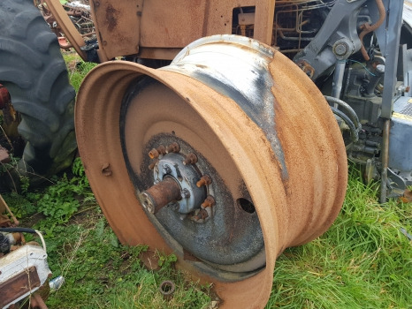 Massey Ferguson 7719s, 7719, 7720, 7620, 7619 Rear Wheel Rim 20x42 4355999m92 - Riteņa disks - Lauksaimniecības tehnika: foto 1 Massey Ferguson 7719s, 7719, 7720, 7620, 7619 Rear Wheel Rim 20x42 4355999m92 - Riteņa disks - Lauksaimniecības tehnika: foto 1