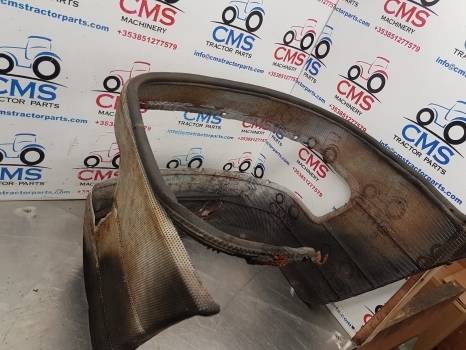 Mccormick Mc115, Mc90, Mc95, Mc100, Mc80, Front Grille 414660a1, 414660a2 - Radiatora reste - Traktors: foto 5 Mccormick Mc115, Mc90, Mc95, Mc100, Mc80, Front Grille 414660a1, 414660a2 - Radiatora reste - Traktors: foto 5
