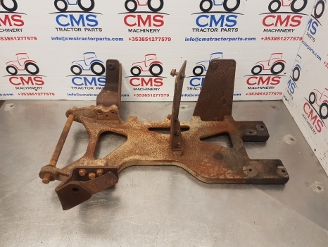 Mccormick Mc115, Mc95, Mc105 Bonnet, Hood Support 358001a1, 706569a2, 704107a2 - Motora pārsegs - Traktors: foto 1 Mccormick Mc115, Mc95, Mc105 Bonnet, Hood Support 358001a1, 706569a2, 704107a2 - Motora pārsegs - Traktors: foto 1
