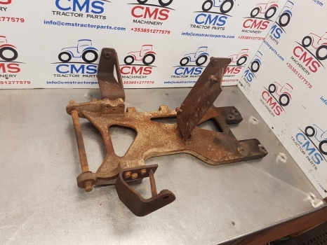Mccormick Mc115, Mc95, Mc105 Bonnet, Hood Support 358001a1, 706569a2, 704107a2 - Motora pārsegs - Traktors: foto 3 Mccormick Mc115, Mc95, Mc105 Bonnet, Hood Support 358001a1, 706569a2, 704107a2 - Motora pārsegs - Traktors: foto 3