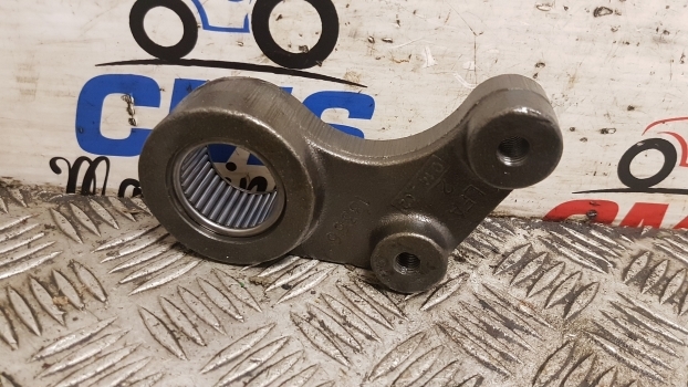 Mccormick Mc80, Mc90, Mc100, Mc105 Transmission Support Bracket 411359a1 - Transmisija - Traktors: foto 1 Mccormick Mc80, Mc90, Mc100, Mc105 Transmission Support Bracket 411359a1 - Transmisija - Traktors: foto 1