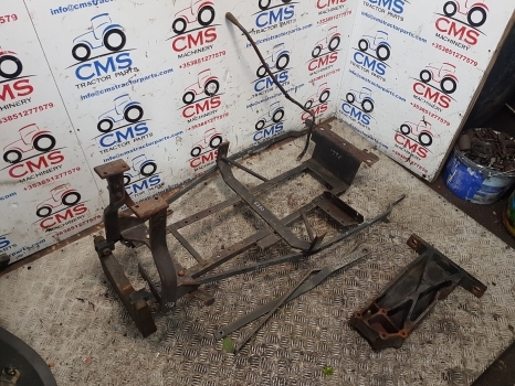 New Holland 8360, 8260, 8160, Tm120, Tm140 Bonnet, Hood Support Kit 82006312 - Motora pārsegs - Traktors: foto 4 New Holland 8360, 8260, 8160, Tm120, Tm140 Bonnet, Hood Support Kit 82006312 - Motora pārsegs - Traktors: foto 4
