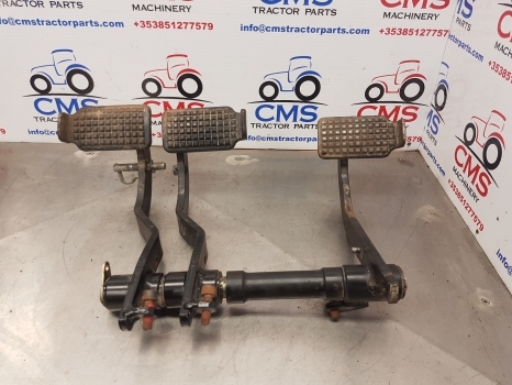 New Holland Brake, Clutch Pedal Kit 87547108, 87547109, 87566904 - Pedālis - Traktors: foto 1 New Holland Brake, Clutch Pedal Kit 87547108, 87547109, 87566904 - Pedālis - Traktors: foto 1
