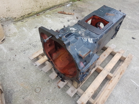 New Holland Case Mxm, Tm, Tm130 Transmission Housing 5188850, 47125544, 51888509 - Pārnesumkārba: foto 3 New Holland Case Mxm, Tm, Tm130 Transmission Housing 5188850, 47125544, 51888509 - Pārnesumkārba: foto 3