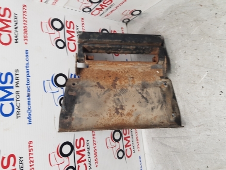 New Holland Case Puma T6000, T7 T7.200 Hood Bonnet Support 84153356, 87353681 - Motora pārsegs - Traktors: foto 5 New Holland Case Puma T6000, T7 T7.200 Hood Bonnet Support 84153356, 87353681 - Motora pārsegs - Traktors: foto 5