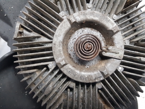 New Holland Case Tm And Mxm Fan And Viscous Hub 81868399 - Ventilators - Traktors: foto 5 New Holland Case Tm And Mxm Fan And Viscous Hub 81868399 - Ventilators - Traktors: foto 5