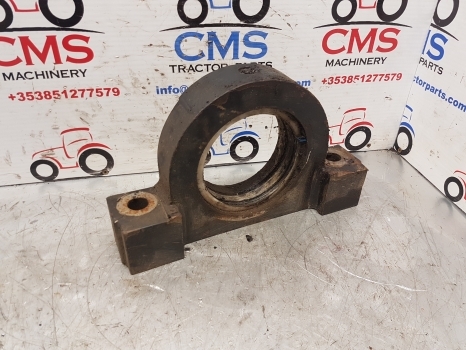 New Holland Lm435a, Lm415a, Lm425a, Lm445a Rear Axle Support 85825742 - Aizmugurējā ass - Teleskopiskais iekrāvējs: foto 1 New Holland Lm435a, Lm415a, Lm425a, Lm445a Rear Axle Support 85825742 - Aizmugurējā ass - Teleskopiskais iekrāvējs: foto 1