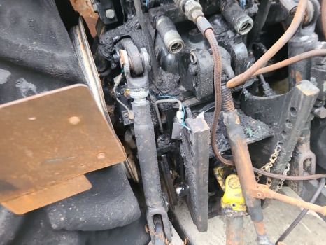 New Holland T4.90v Transmission Gearbox Complete 47372845, 48013267, 51411802 - Pārnesumkārba: foto 4 New Holland T4.90v Transmission Gearbox Complete 47372845, 48013267, 51411802 - Pārnesumkārba: foto 4