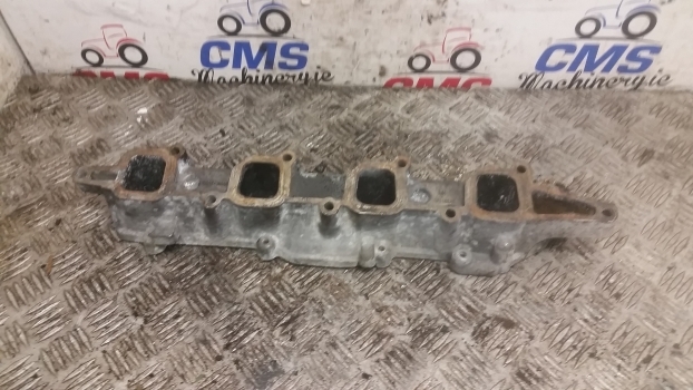 New Holland T5.100, T5.110, T5.120 Engine Air Intake Manifold Spacer 5801701355 - Ieplūdes kolektors - Traktors: foto 1 New Holland T5.100, T5.110, T5.120 Engine Air Intake Manifold Spacer 5801701355 - Ieplūdes kolektors - Traktors: foto 1