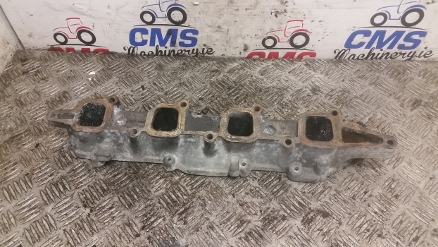 New Holland T5.100, T5.110, T5.120 Engine Air Intake Manifold Spacer 5801701355 - Ieplūdes kolektors - Traktors: foto 2 New Holland T5.100, T5.110, T5.120 Engine Air Intake Manifold Spacer 5801701355 - Ieplūdes kolektors - Traktors: foto 2