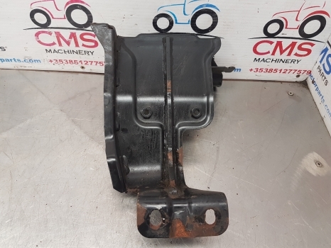 New Holland T5.95, T4.85, T4.75, Case Farmall 105a Engine Hood Support 84538400 - Motora pārsegs - Traktors: foto 1 New Holland T5.95, T4.85, T4.75, Case Farmall 105a Engine Hood Support 84538400 - Motora pārsegs - Traktors: foto 1