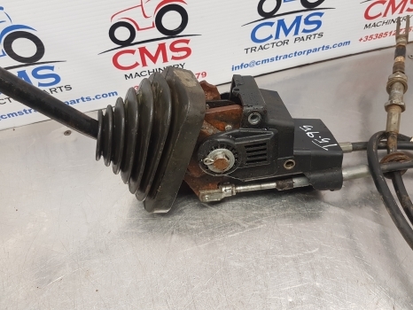 New Holland T5.95, T5 Case Farmall Transmission Shift Control Assy 84534723 - Pārnesumu svira - Traktors: foto 3 New Holland T5.95, T5 Case Farmall Transmission Shift Control Assy 84534723 - Pārnesumu svira - Traktors: foto 3