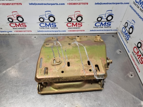 New Holland T6, T7, Tsa, T6000 Ser, Passenger Seat Frame 84250410 - Sēdeklis: foto 4 New Holland T6, T7, Tsa, T6000 Ser, Passenger Seat Frame 84250410 - Sēdeklis: foto 4