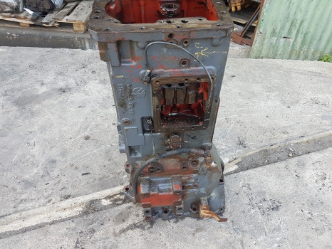 New Holland Tm, 60 Transmission Housing 5164693, 5181429, 5183646, 47125543 - Pārnesumkārba: foto 1 New Holland Tm, 60 Transmission Housing 5164693, 5181429, 5183646, 47125543 - Pārnesumkārba: foto 1