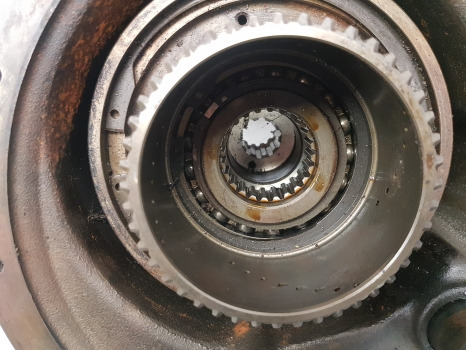 New Holland Tm125 Transmission Cover And Clutch Pack 5164862, 5164863, 5171203 - Pārnesumkārba: foto 4 New Holland Tm125 Transmission Cover And Clutch Pack 5164862, 5164863, 5171203 - Pārnesumkārba: foto 4