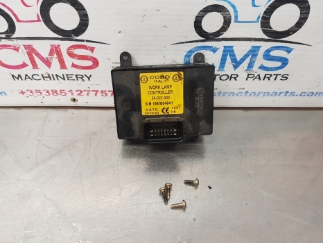 New Holland Ts115a Case Mxu100, 110 Worklamp Ecu 82022885, 47571856 - Elektroniskais vadības bloks (ECU) - Traktors: foto 5 New Holland Ts115a Case Mxu100, 110 Worklamp Ecu 82022885, 47571856 - Elektroniskais vadības bloks (ECU) - Traktors: foto 5