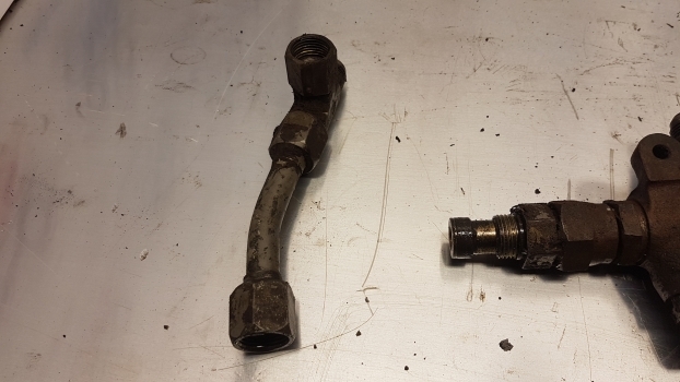 Massey Ferguson 2600 And 2700 Series Pressure Valve 3042378m2 - Rezerves daļa - Traktors: foto 5 Massey Ferguson 2600 And 2700 Series Pressure Valve 3042378m2 - Rezerves daļa - Traktors: foto 5