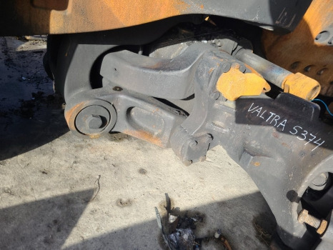 Valtra S374 Front Axle Suspension Bracket 770/624 7700103201, 7700103201 - Piekare: foto 2 Valtra S374 Front Axle Suspension Bracket 770/624 7700103201, 7700103201 - Piekare: foto 2