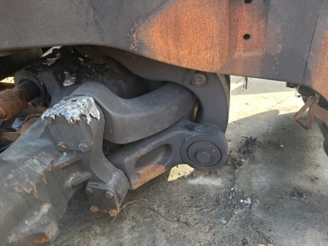 Valtra S374 Front Axle Suspension Bracket 770/624 7700103201, 7700103201 - Piekare: foto 1 Valtra S374 Front Axle Suspension Bracket 770/624 7700103201, 7700103201 - Piekare: foto 1