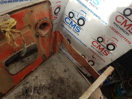 Zetor 5718 Engine Side Panel Assy 000000 - Virsbūve un ārpuse - Traktors: foto 5 Zetor 5718 Engine Side Panel Assy 000000 - Virsbūve un ārpuse - Traktors: foto 5