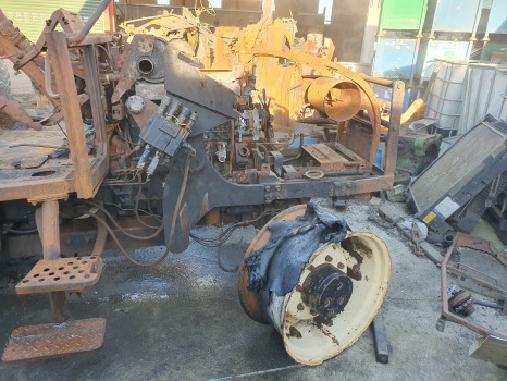 Zetor Proxima 8441 Front, Rear Axle, Engine, Transmission, Hydraulic, Lift Parts - Dzinējs un rezerves daļas: foto 5 Zetor Proxima 8441 Front, Rear Axle, Engine, Transmission, Hydraulic, Lift Parts - Dzinējs un rezerves daļas: foto 5