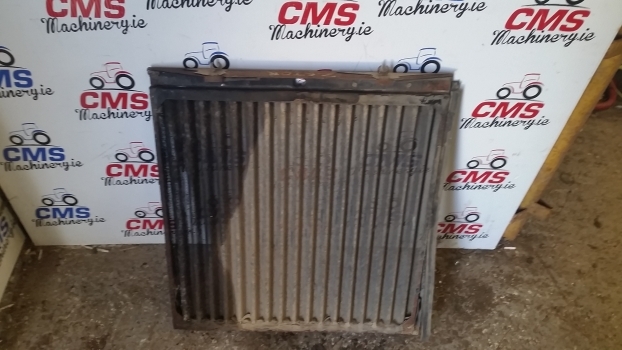 Zetor Radiator Grille - Radiatora reste - Traktors: foto 4 Zetor Radiator Grille - Radiatora reste - Traktors: foto 4