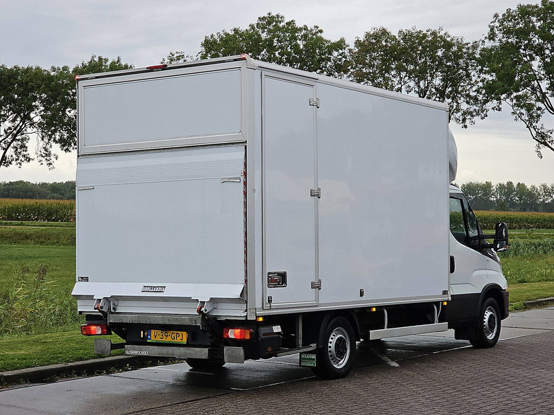 Iveco Daily 35S18 ac automaat EURO6 - Furgons ar slēgtā virsbūve: foto 3 Iveco Daily 35S18 ac automaat EURO6 - Furgons ar slēgtā virsbūve: foto 3