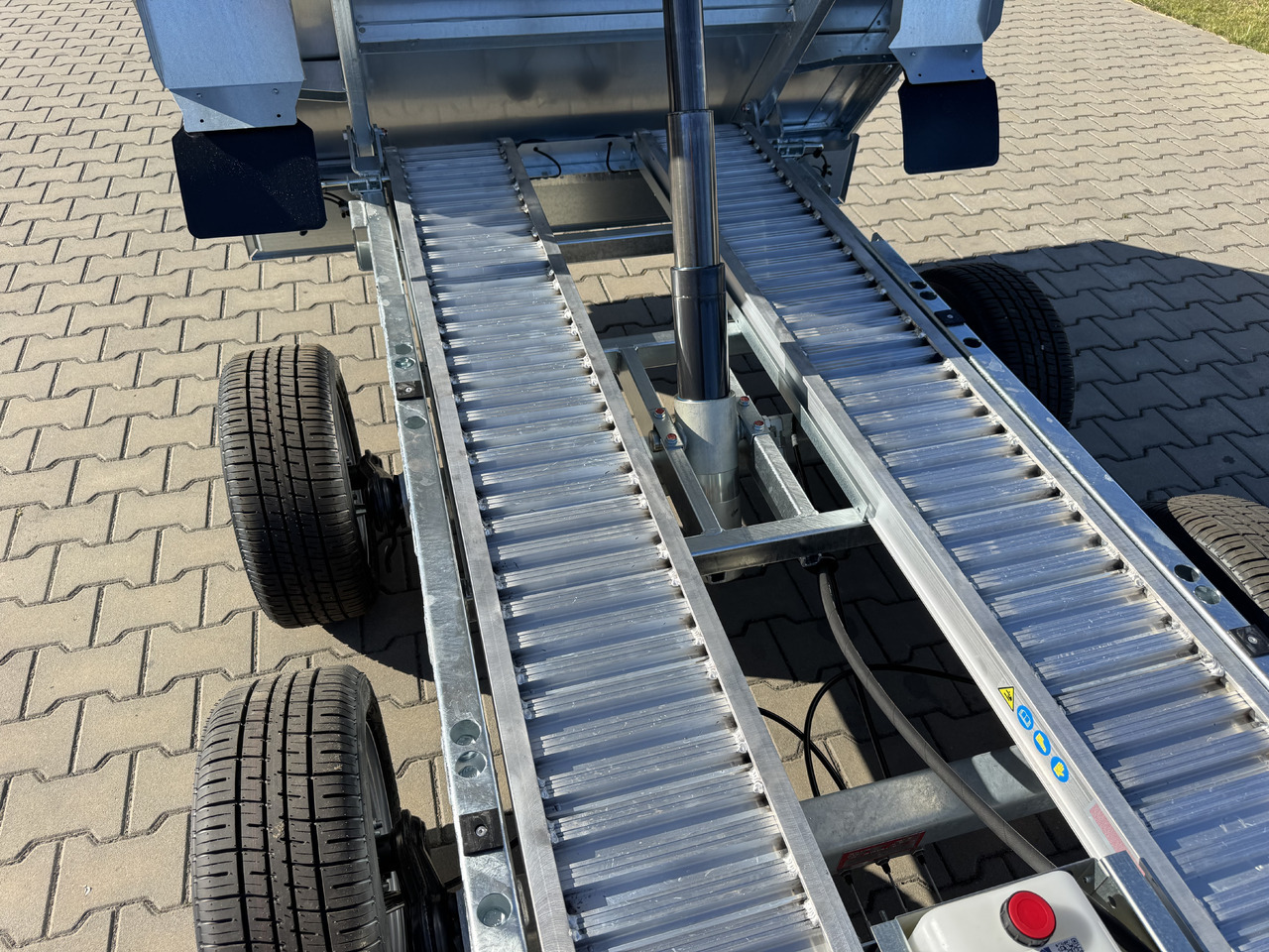 BRENDERUP BT4310STB2700 + najazdy ALU | 308 x 168 cm | 2700kg līzingu BRENDERUP BT4310STB2700 + najazdy ALU | 308 x 168 cm | 2700kg: foto 13