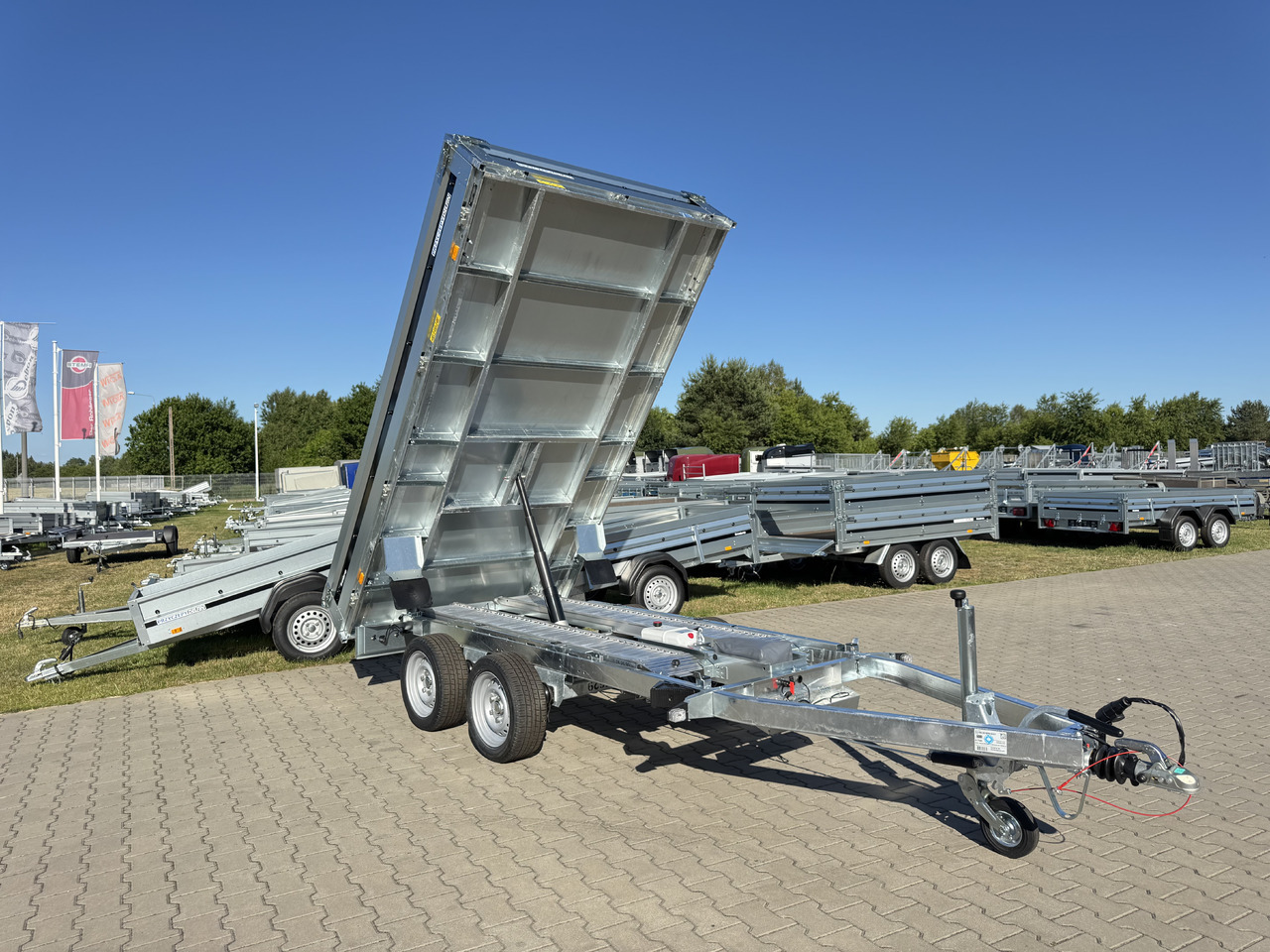 BRENDERUP BT4310STB2700 + najazdy ALU | 308 x 168 cm | 2700kg līzingu BRENDERUP BT4310STB2700 + najazdy ALU | 308 x 168 cm | 2700kg: foto 10