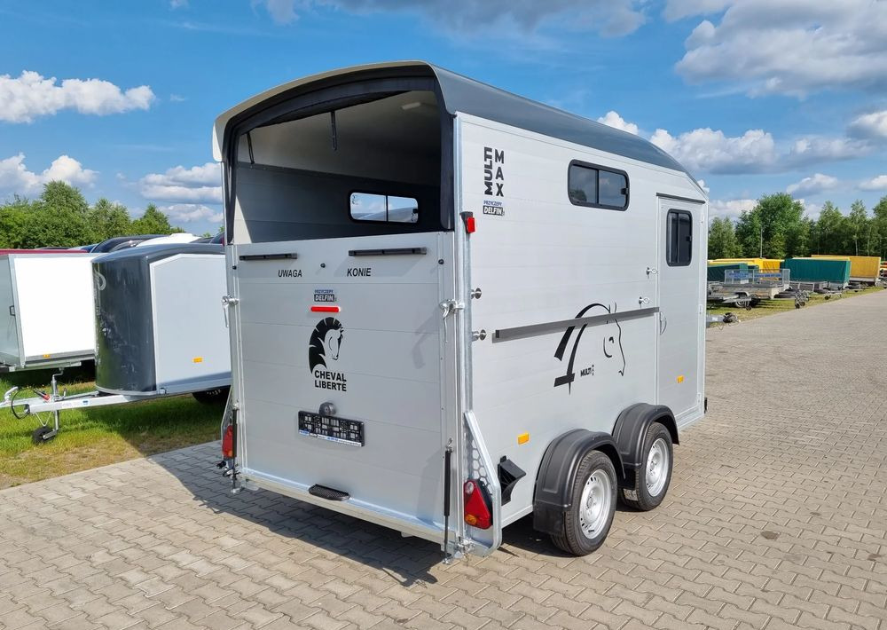 Cheval Liberte Multimax przyczepa na dwa konie | duża siodlarnia | drzwi boczne | 2600 kg DMC | 380×181 cm | ALUMINIOWA | Debon | dostawa | mocna i solidna | - Zirgu piekabe: foto 4 Cheval Liberte Multimax przyczepa na dwa konie | duża siodlarnia | drzwi boczne | 2600 kg DMC | 380×181 cm | ALUMINIOWA | Debon | dostawa | mocna i solidna | - Zirgu piekabe: foto 4