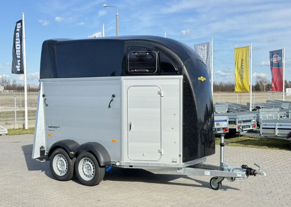 HUMBAUR Xanthos Aero 2400 - przyczepa dla dwóch koni, siodlarnia - Zirgu piekabe: foto 2 HUMBAUR Xanthos Aero 2400 - przyczepa dla dwóch koni, siodlarnia - Zirgu piekabe: foto 2