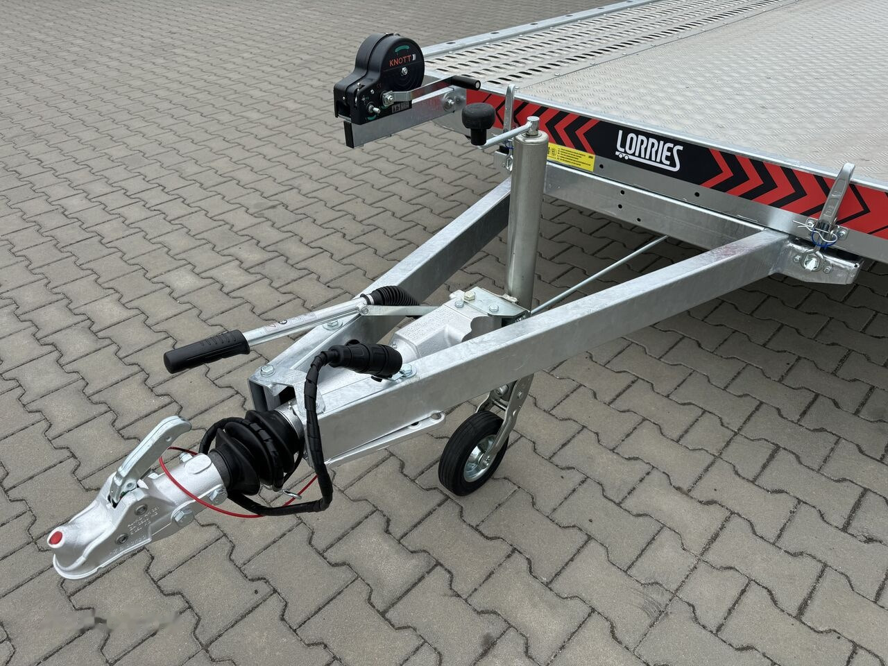 Lorries PLI35-5521 laweta 550x210 cm 2-osiowa 3500kg DMC uchylna līzingu Lorries PLI35-5521 laweta 550x210 cm 2-osiowa 3500kg DMC uchylna: foto 7