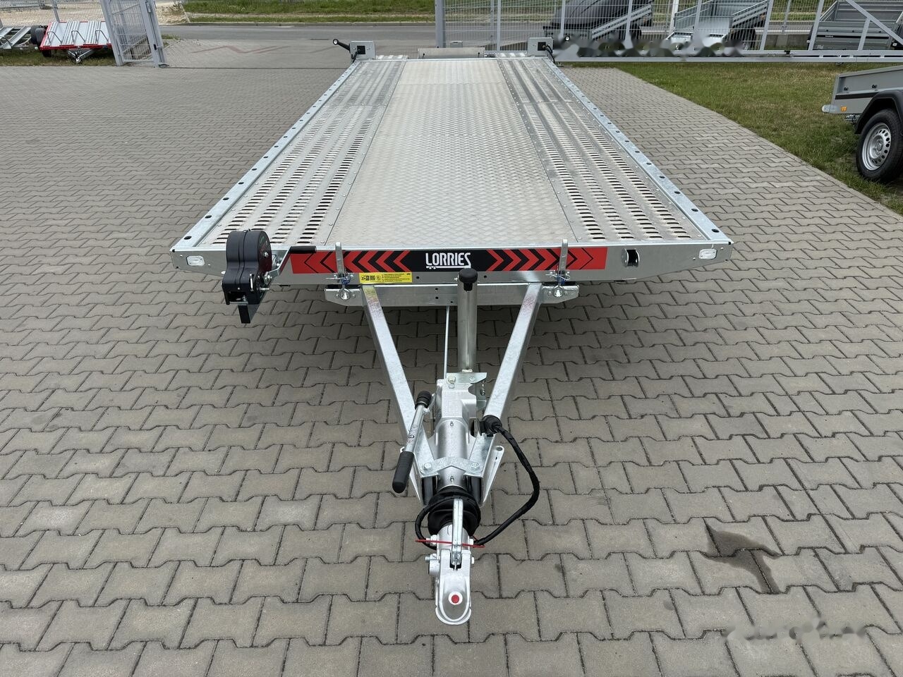 Lorries PLI35-5521 laweta 550x210 cm 2-osiowa 3500kg DMC uchylna līzingu Lorries PLI35-5521 laweta 550x210 cm 2-osiowa 3500kg DMC uchylna: foto 6