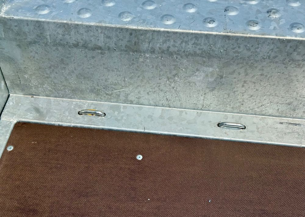 Jaunā Celtniecības tehnikas piekabe Niewiadów KN401835T - 400 x 185 cm | 2570kg ładowności | trap stalowy | 3-osiowa budowlanka: foto 13 Jaunā Celtniecības tehnikas piekabe Niewiadów KN401835T - 400 x 185 cm | 2570kg ładowności | trap stalowy | 3-osiowa budowlanka: foto 13