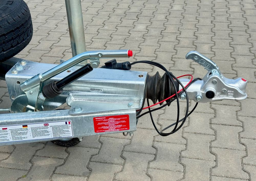 Jaunā Celtniecības tehnikas piekabe Niewiadów KN401835T - 400 x 185 cm | 2570kg ładowności | trap stalowy | 3-osiowa budowlanka: foto 17 Jaunā Celtniecības tehnikas piekabe Niewiadów KN401835T - 400 x 185 cm | 2570kg ładowności | trap stalowy | 3-osiowa budowlanka: foto 17