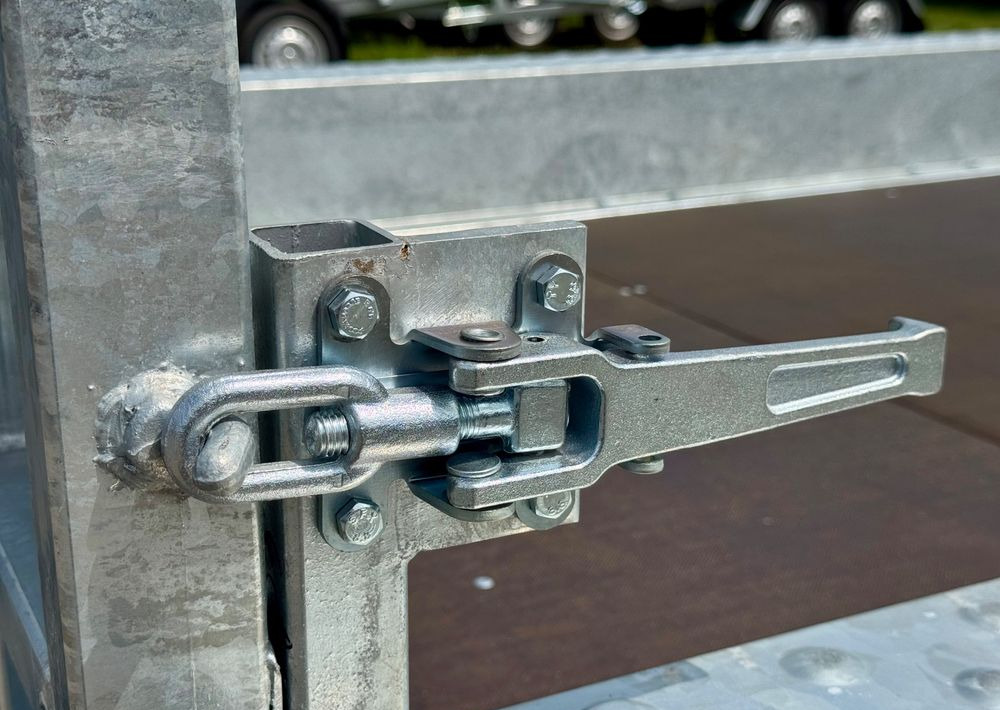 Jaunā Celtniecības tehnikas piekabe Niewiadów KN401835T - 400 x 185 cm | 2570kg ładowności | trap stalowy | 3-osiowa budowlanka: foto 8 Jaunā Celtniecības tehnikas piekabe Niewiadów KN401835T - 400 x 185 cm | 2570kg ładowności | trap stalowy | 3-osiowa budowlanka: foto 8