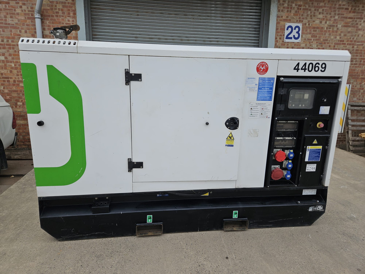 HGI 100KVA PERKINS GENERATOR DIESEL SILENT RENTAL SPECIFICATION HGI 100KVA PERKINS GENERATOR DIESEL SILENT RENTAL SPECIFICATION līzingu HGI 100KVA PERKINS GENERATOR DIESEL SILENT RENTAL SPECIFICATION HGI 100KVA PERKINS GENERATOR DIESEL SILENT RENTAL SPECIFICATION: foto 8