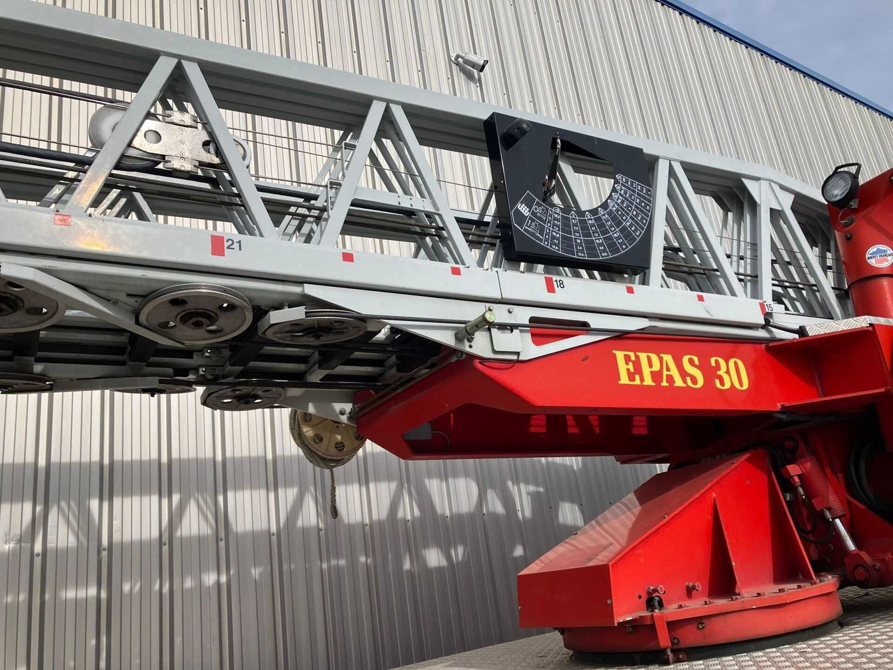 Drabina strażacka 30 m , IVECO Eurocargo Tector 130E24, Camiva EPAS 30 - Ugunsdzēsēju mašīna: foto 4 Drabina strażacka 30 m , IVECO Eurocargo Tector 130E24, Camiva EPAS 30 - Ugunsdzēsēju mašīna: foto 4