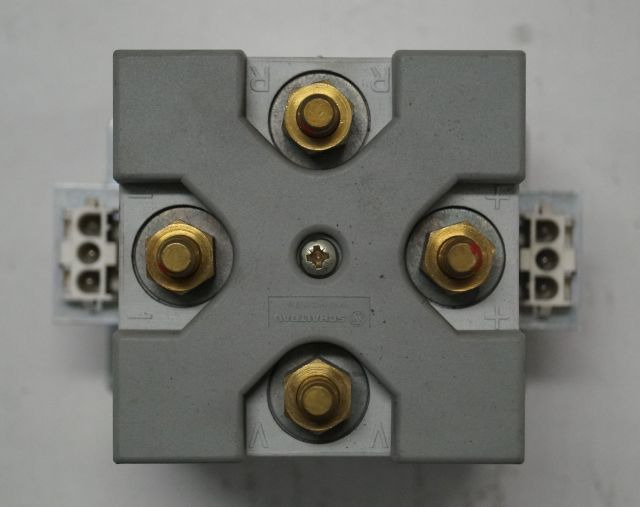 Jungheinrich 05030053 | Contactor 4 pins 24V 120A C187A2KX009 Contactor 4 pins 24V 120A C187A2KX009 - Elektrosistēma - Iekraušanas tehnika: foto 1 Jungheinrich 05030053 | Contactor 4 pins 24V 120A C187A2KX009 Contactor 4 pins 24V 120A C187A2KX009 - Elektrosistēma - Iekraušanas tehnika: foto 1