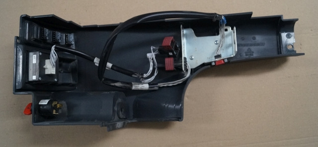 Jungheinrich 51046926 | right dashboard panel including contact key and battery/ - Rāmis/ Šasija - Iekraušanas tehnika: foto 3 Jungheinrich 51046926 | right dashboard panel including contact key and battery/ - Rāmis/ Šasija - Iekraušanas tehnika: foto 3