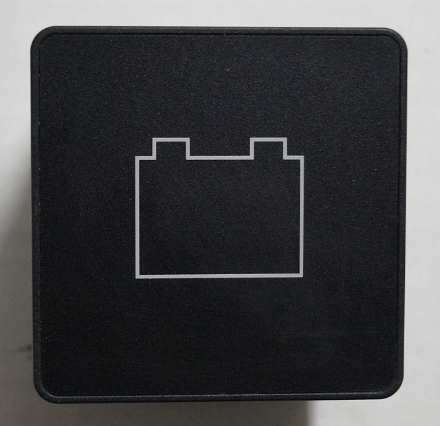 Jungheinrich 51295713 | Battery indicator sn. 947A6046 - Mērinstrumentu panelis - Iekraušanas tehnika: foto 1 Jungheinrich 51295713 | Battery indicator sn. 947A6046 - Mērinstrumentu panelis - Iekraušanas tehnika: foto 1