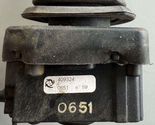 Linde 409324 | Joystick Single Axis Still no. 8409324 sn 0651 59 - Elektrosistēma - Iekraušanas tehnika: foto 2 Linde 409324 | Joystick Single Axis Still no. 8409324 sn 0651 59 - Elektrosistēma - Iekraušanas tehnika: foto 2