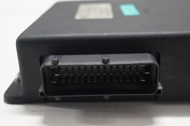 OM Pimespo 409617 | LAS FM-I V2.3 Sw. C167 V3.00 Sw PIC V1.06 LAS for XR14AC yea - Elektroniskais vadības bloks (ECU) - Iekraušanas tehnika: foto 3 OM Pimespo 409617 | LAS FM-I V2.3 Sw. C167 V3.00 Sw PIC V1.06 LAS for XR14AC yea - Elektroniskais vadības bloks (ECU) - Iekraušanas tehnika: foto 3