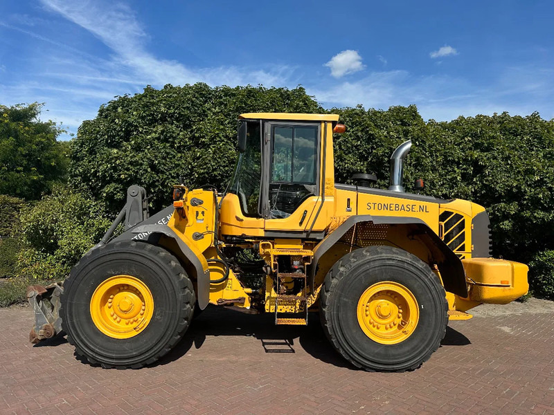Volvo L120 F - Riteņu iekrāvējs: foto 1 Volvo L120 F - Riteņu iekrāvējs: foto 1