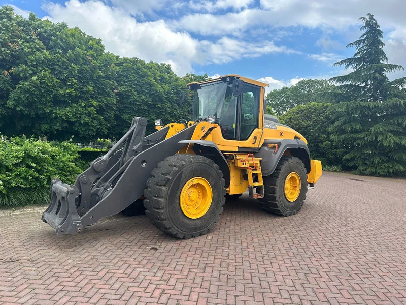 Volvo L120 H - Riteņu iekrāvējs: foto 2 Volvo L120 H - Riteņu iekrāvējs: foto 2